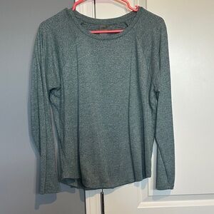 St. John's Bay Women's Heather Gray Sweatshirt